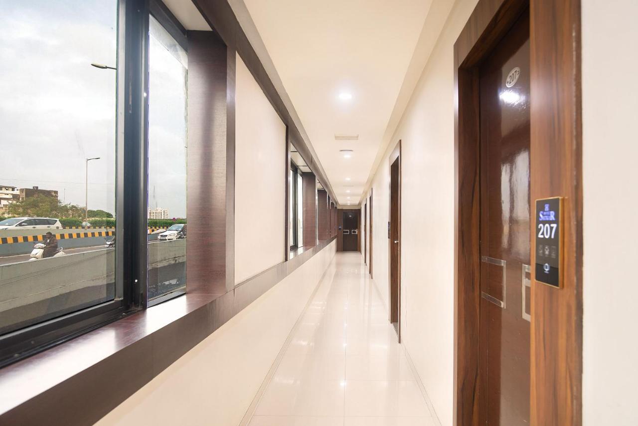 Hotel Satkar Surat Luaran gambar
