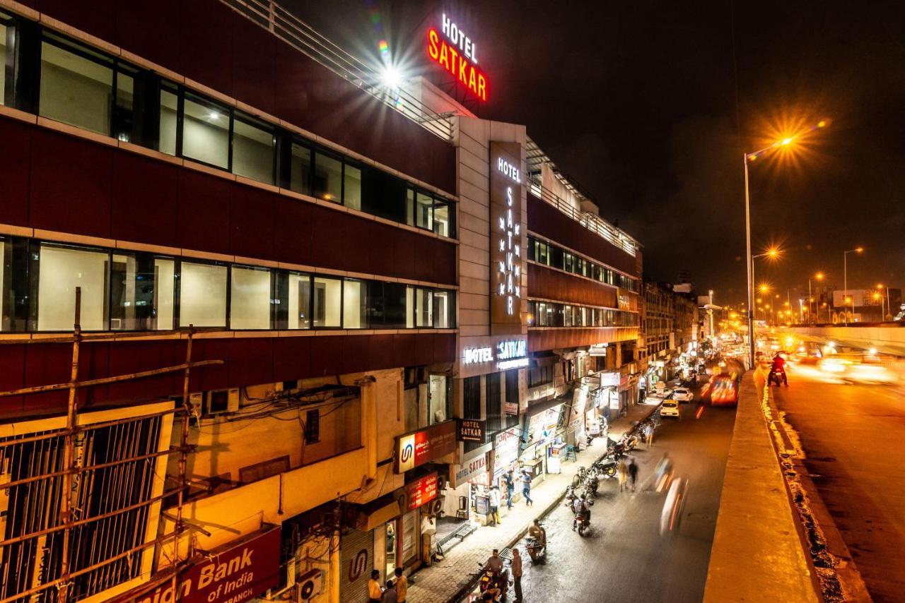 Hotel Satkar Surat Luaran gambar