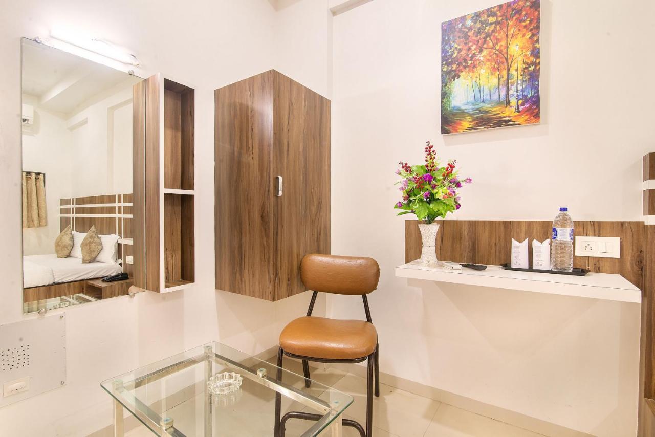 Hotel Satkar Surat Luaran gambar