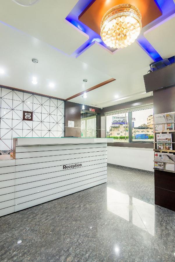 Hotel Satkar Surat Luaran gambar